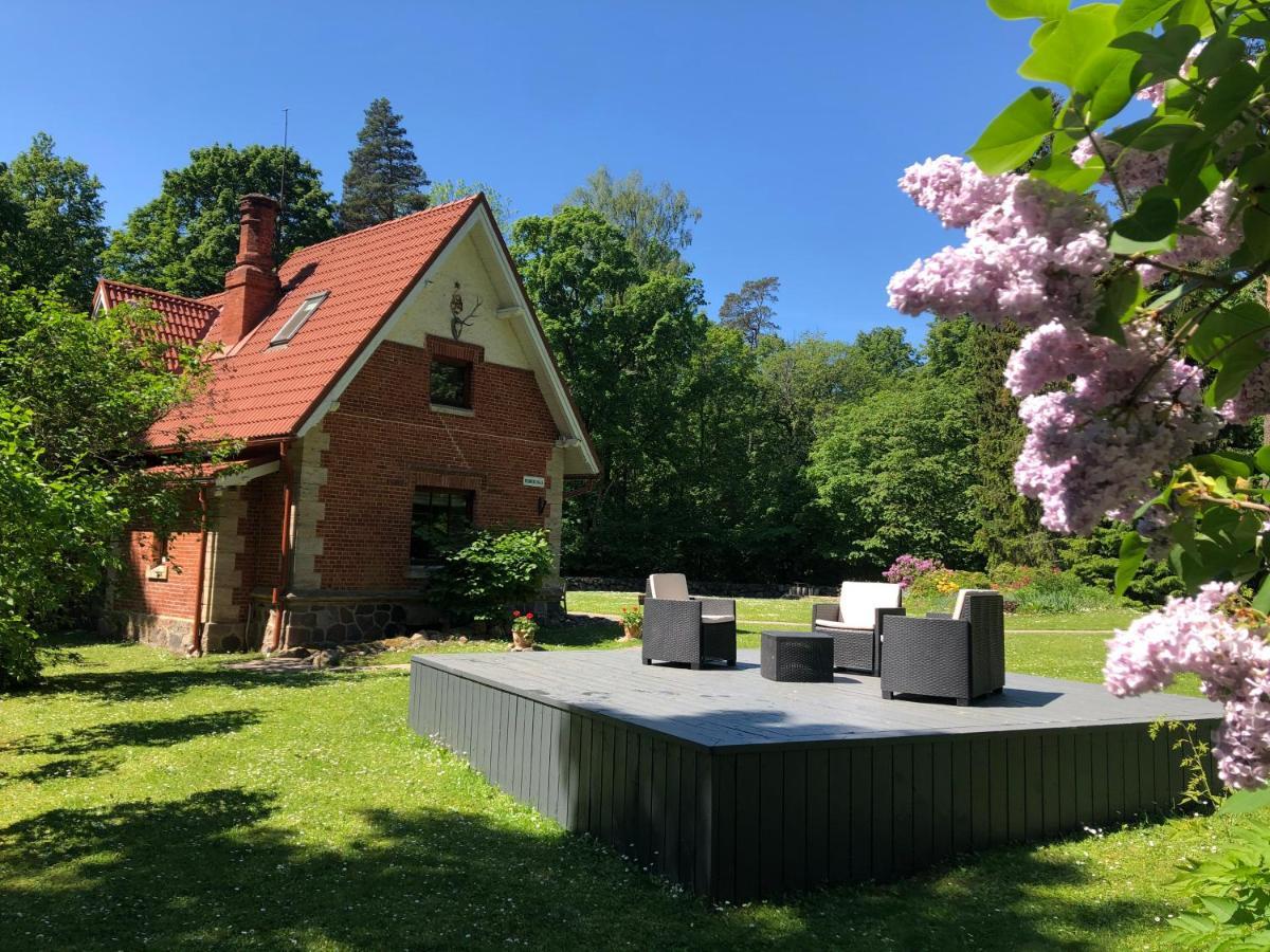 Mednieku Namins Poilsio namai Sigulda